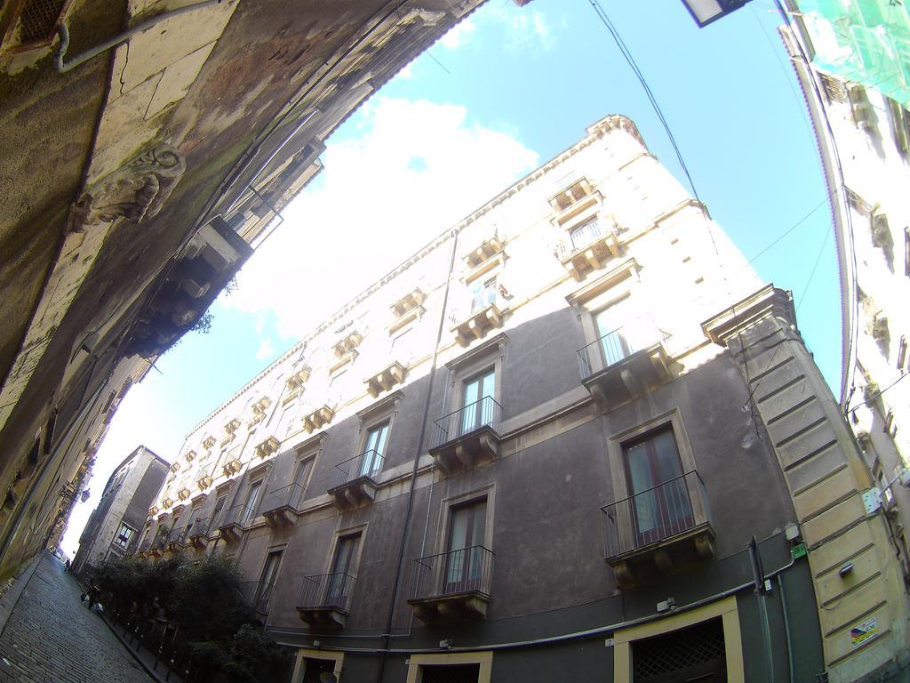 Duomo Sant'Agata Apartments Катания Екстериор снимка